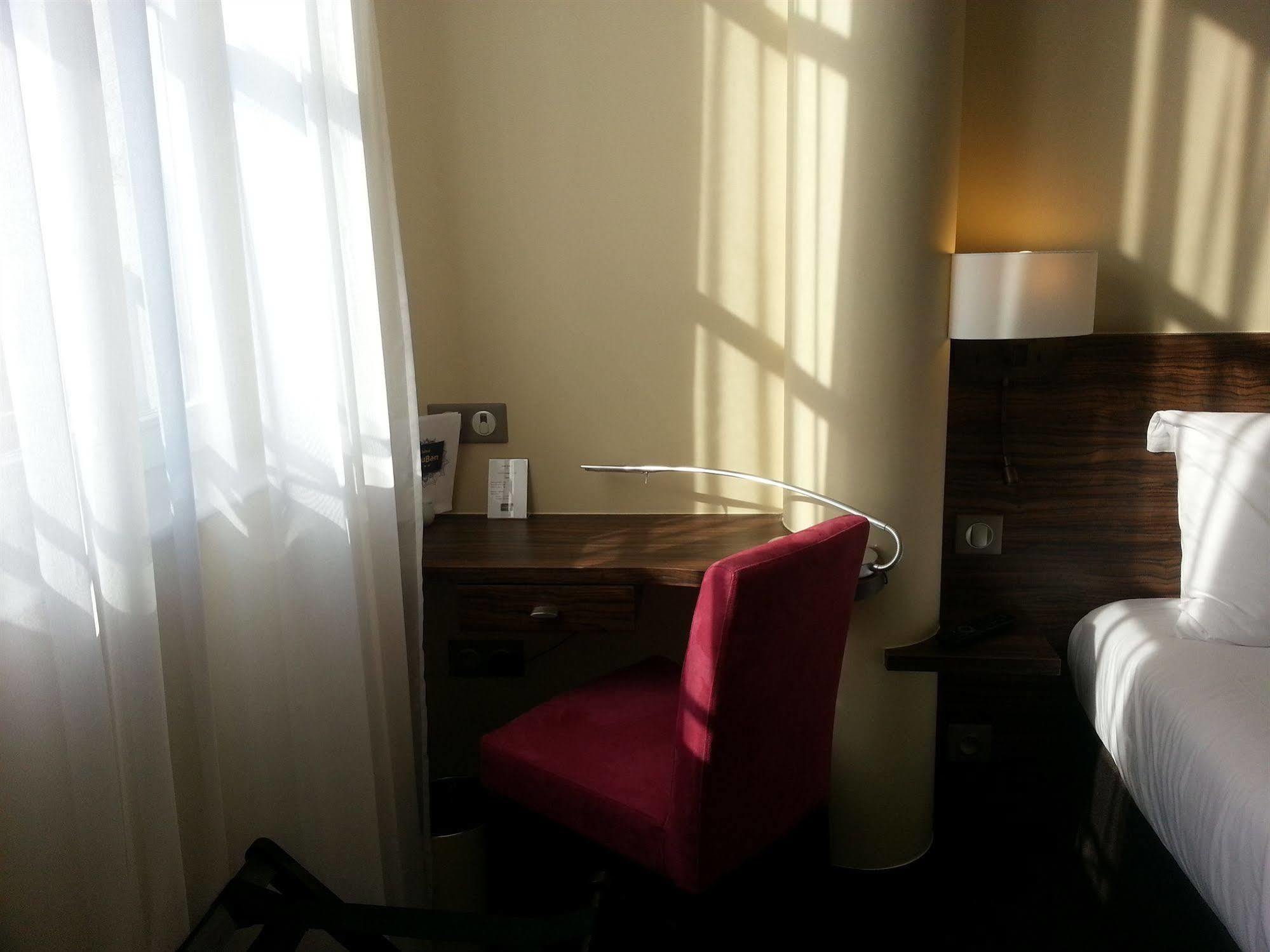 Hotel Vauban เบอซองซง ภายนอก รูปภาพ