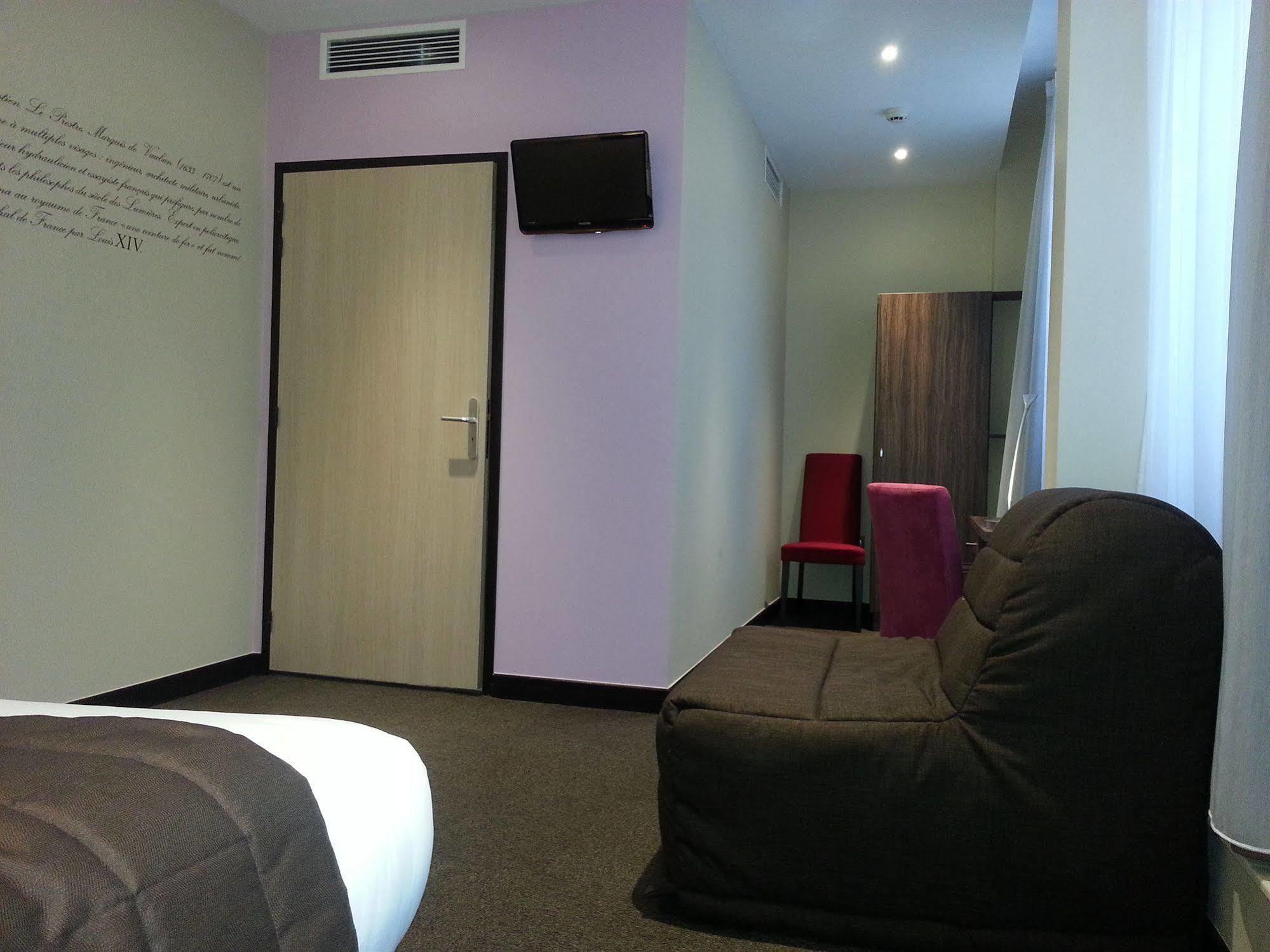 Hotel Vauban เบอซองซง ภายนอก รูปภาพ