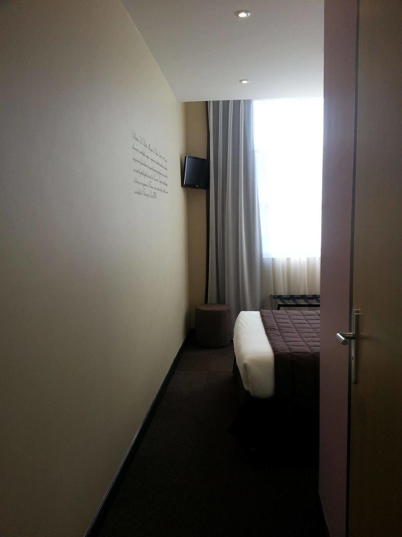 Hotel Vauban เบอซองซง ภายนอก รูปภาพ