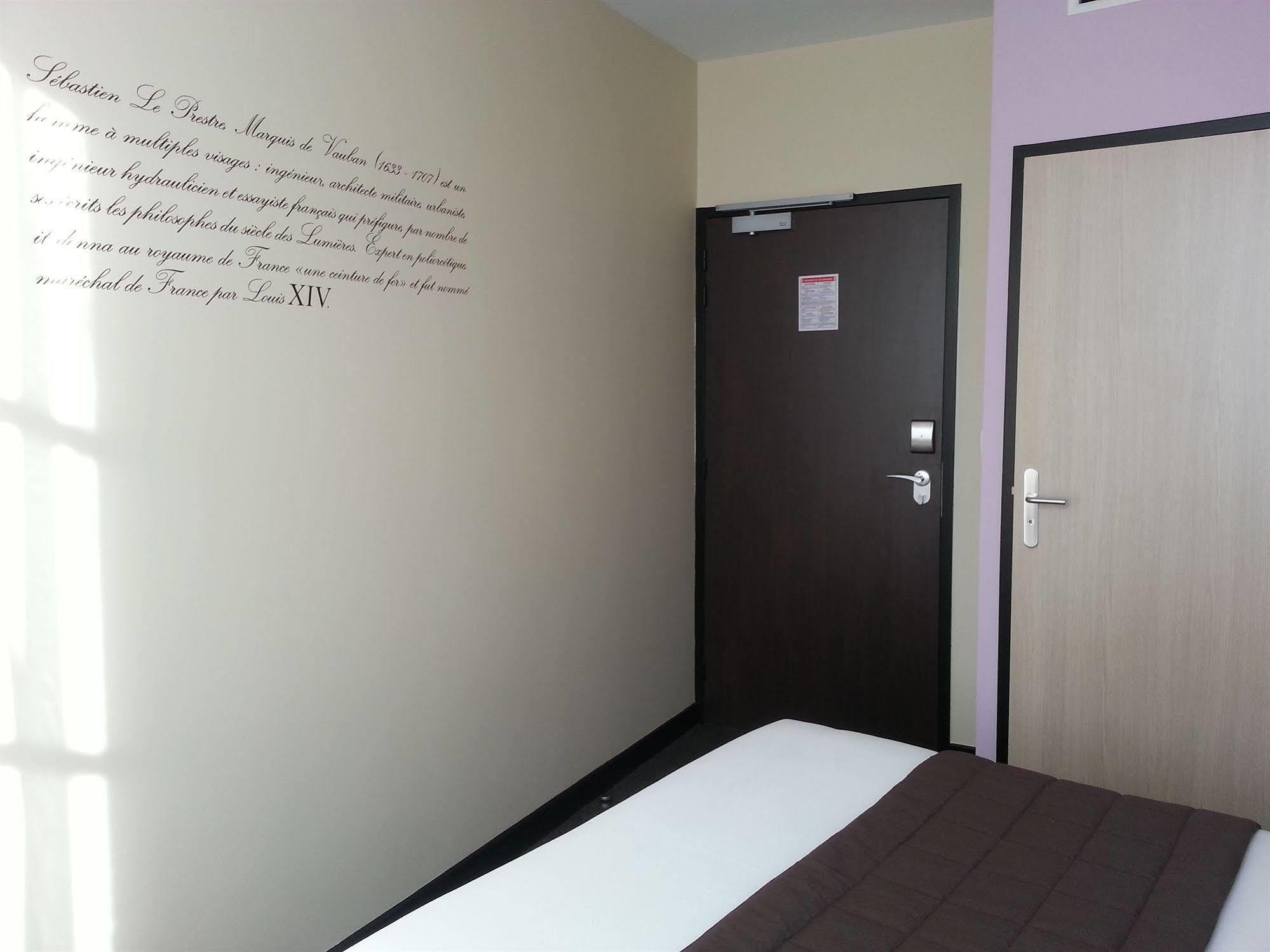 Hotel Vauban เบอซองซง ภายนอก รูปภาพ