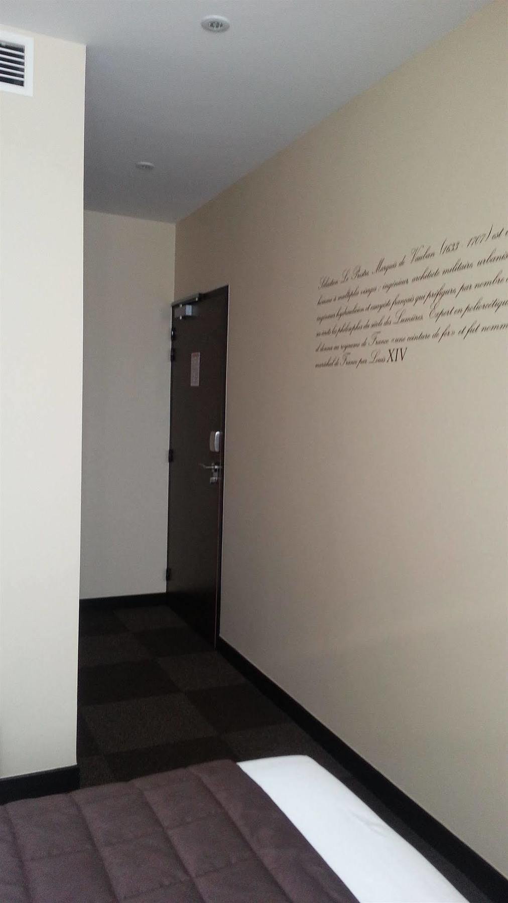 Hotel Vauban เบอซองซง ภายนอก รูปภาพ